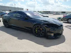 5YJSA1E28JF247940 2018 TESLA MODEL S