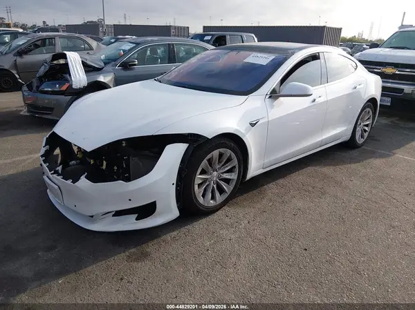 5YJSA1E28JF249106 2018 TESLA MODEL S - Image 2