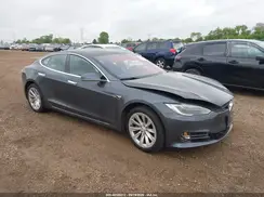 5YJSA1E28JF256802 2018 TESLA MODEL S
