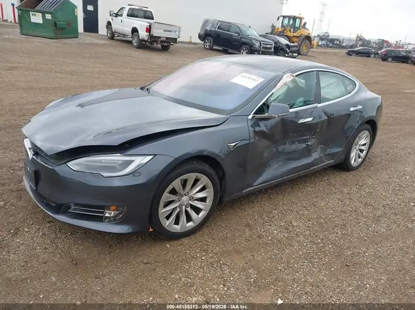 5YJSA1E28JF256802 2018 TESLA MODEL S - Image 2