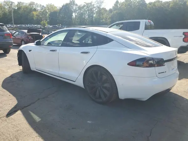 5YJSA1E28JF256900 2018 TESLA MODEL S - Image 2