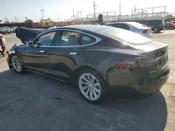 5YJSA1E28JF258582 2018 TESLA MODEL S - Image 2