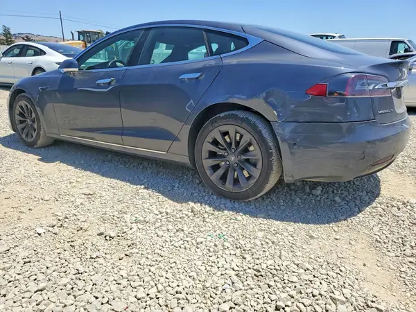 5YJSA1E28JF261207 2018 TESLA MODEL S - Image 2