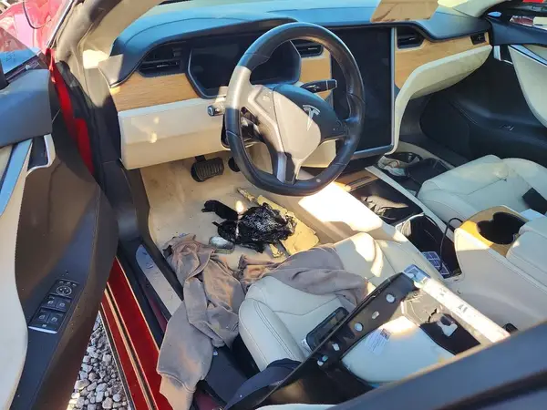 5YJSA1E28JF262437 2018 TESLA MODEL S - Image 8
