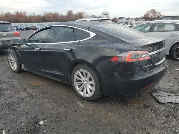 5YJSA1E28JF266682 2018 TESLA MODEL S - Image 2