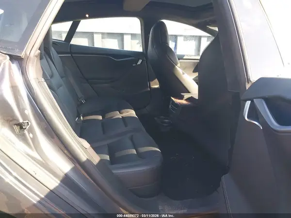 5YJSA1E28JF272207 2018 TESLA MODEL S - Image 8