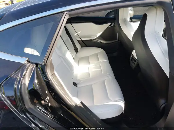 5YJSA1E28JF273809 2018 TESLA MODEL S - Image 8