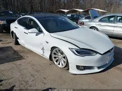 5YJSA1E28JF278587 2018 TESLA MODEL S