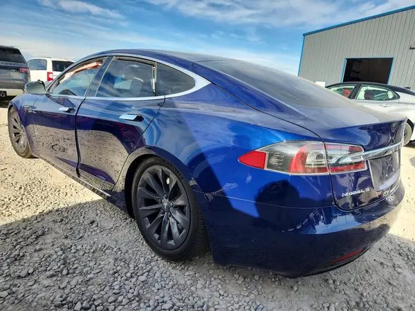 5YJSA1E28JF282820 2018 TESLA MODEL S - Image 2