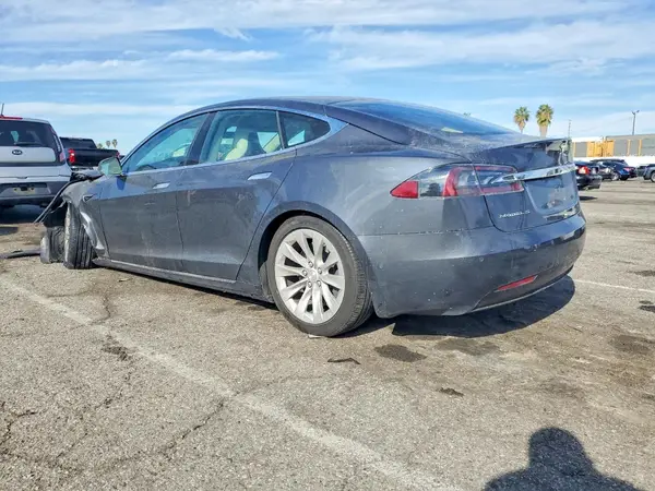 5YJSA1E28JF295101 2018 TESLA MODEL S - Image 2