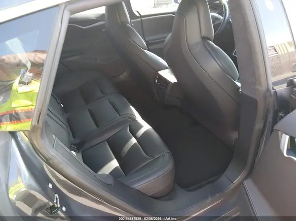 5YJSA1E28JF295227 2018 TESLA MODEL S - Image 8