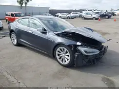5YJSA1E28JF297527 2018 TESLA MODEL S