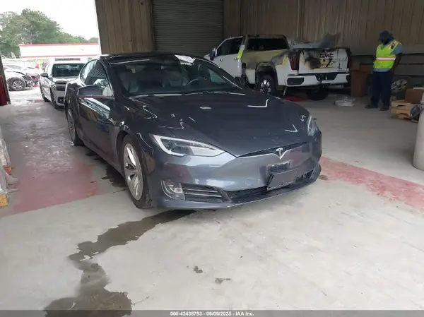 5YJSA1E28JF298208 2018 TESLA MODEL S - Image 1