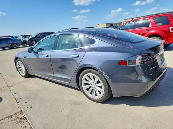 5YJSA1E28JF300202 2018 TESLA MODEL S - Image 2