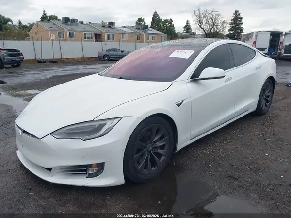 5YJSA1E28KF348302 2019 TESLA MODEL S - Image 2