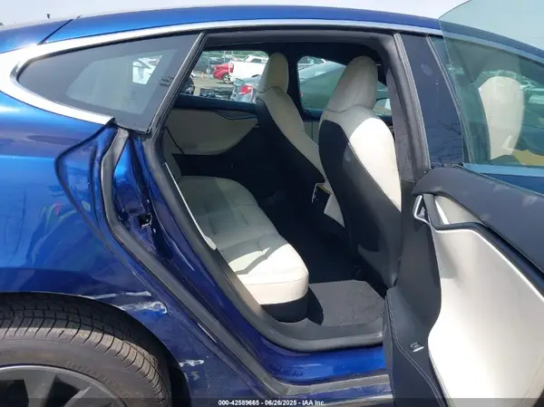 5YJSA1E28LF379857 2020 TESLA MODEL S - Image 8