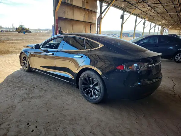 5YJSA1E28LF380068 2020 TESLA MODEL S - Image 2