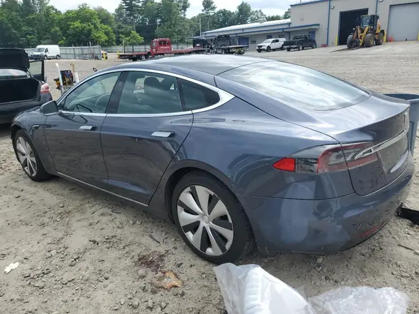 5YJSA1E28LF390602 2020 TESLA MODEL S - Image 2