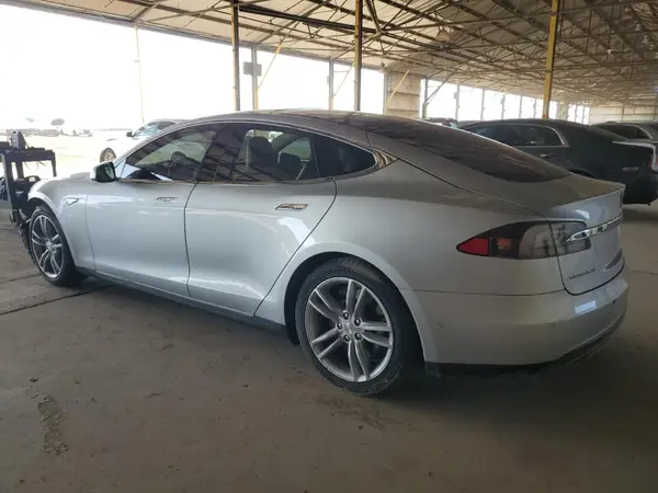 5YJSA1E29GF120543 2016 TESLA MODEL S - Image 2