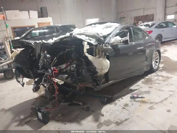 5YJSA1E29GF158919 2016 TESLA MODEL S - Image 2
