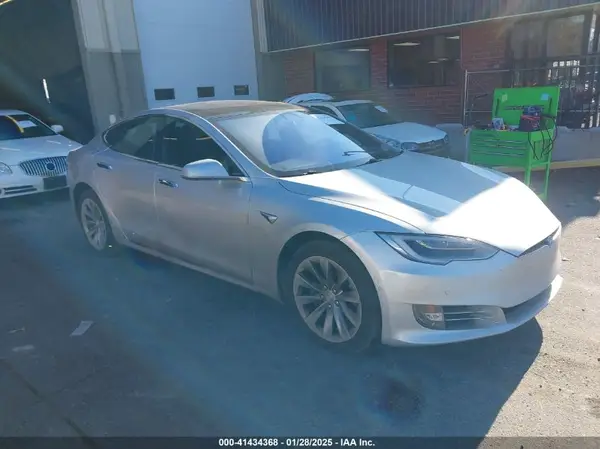5YJSA1E29HF215847 2017 TESLA MODEL S - Image 1