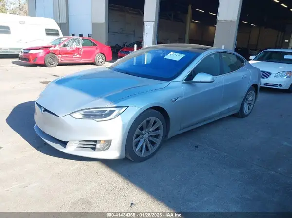5YJSA1E29HF215847 2017 TESLA MODEL S - Image 2