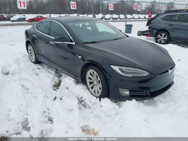 5YJSA1E29HF229912 2017 TESLA MODEL S - Image 1