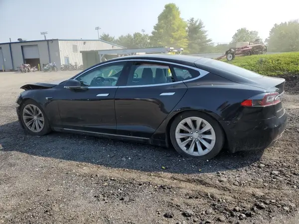 5YJSA1E29JF244674 2018 TESLA MODEL S - Image 2