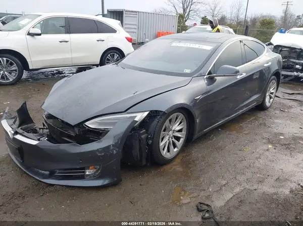 5YJSA1E29JF244870 2018 TESLA MODEL S - Image 2