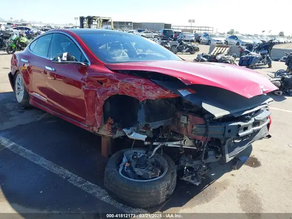 5YJSA1E29JF245453 2018 TESLA MODEL S - Image 1