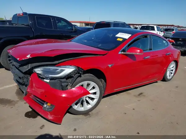 5YJSA1E29JF245453 2018 TESLA MODEL S - Image 2