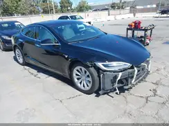 5YJSA1E29JF246070 2018 TESLA MODEL S