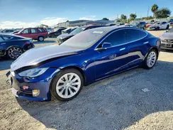 5YJSA1E29JF246165 2018 TESLA MODEL S