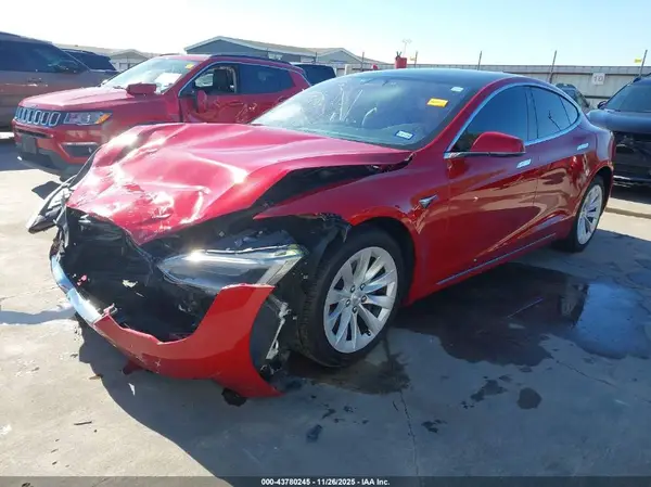 5YJSA1E29JF247378 2018 TESLA MODEL S - Image 2