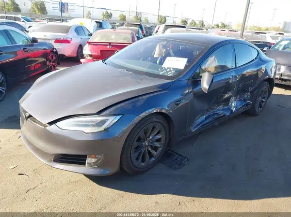 5YJSA1E29JF249826 2018 TESLA MODEL S - Image 2