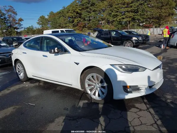 5YJSA1E29JF257229 2018 TESLA MODEL S - Image 1