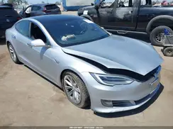 5YJSA1E29JF262494 2018 TESLA MODEL S