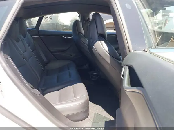 5YJSA1E29JF262494 2018 TESLA MODEL S - Image 8