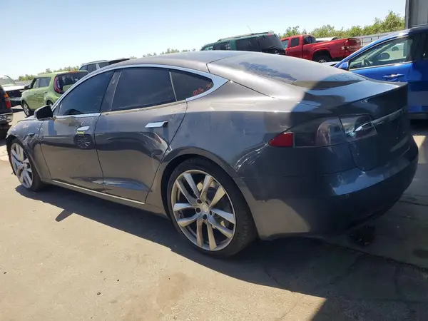 5YJSA1E29JF276136 2018 TESLA MODEL S - Image 2