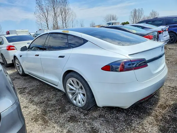 5YJSA1E29JF278551 2018 TESLA MODEL S - Image 2