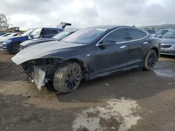 5YJSA1E29JF281871 2018 TESLA MODEL S - Image 1