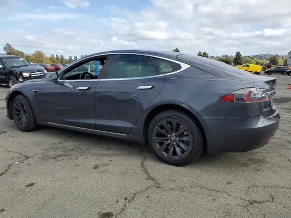 5YJSA1E29JF292644 2018 TESLA MODEL S - Image 2
