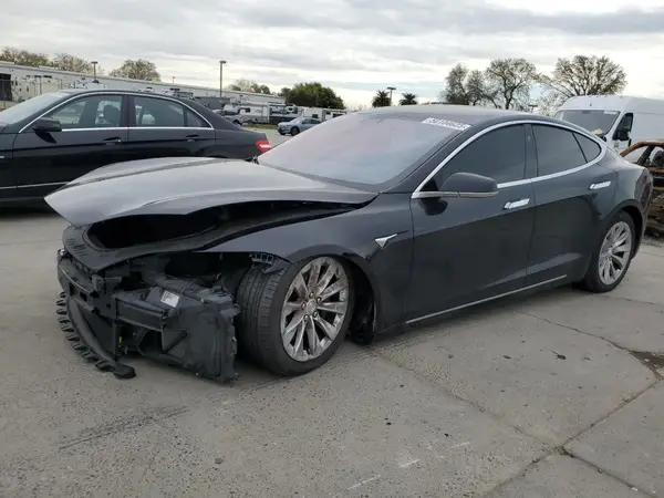 5YJSA1E29JF293521 2018 TESLA MODEL S - Image 1