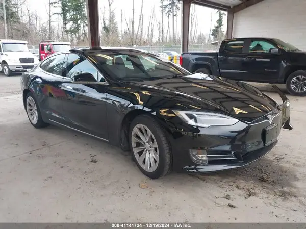 5YJSA1E29JF293793 2018 TESLA MODEL S - Image 1