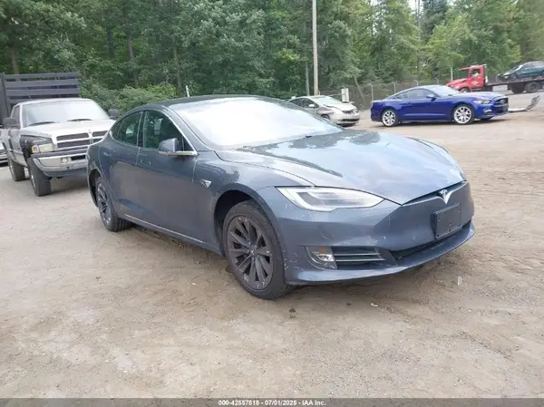 5YJSA1E29KF300744 2019 TESLA MODEL S - Image 1