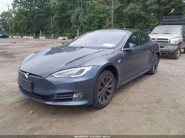 5YJSA1E29KF300744 2019 TESLA MODEL S - Image 2