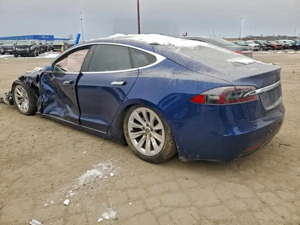 5YJSA1E29KF332772 2019 TESLA MODEL S - Image 2