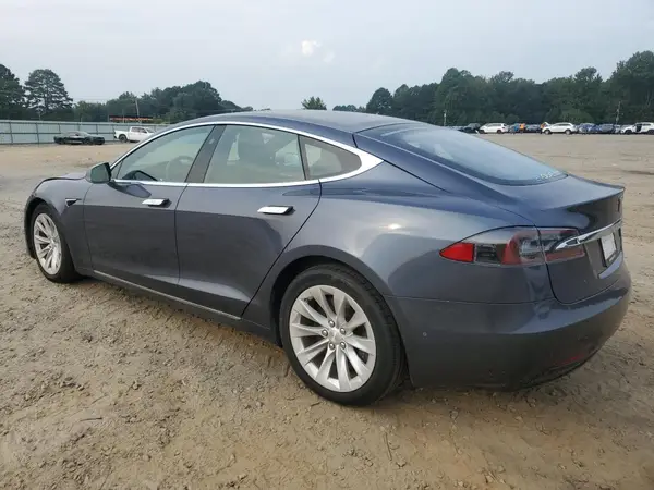 5YJSA1E29LF356846 2020 TESLA MODEL S - Image 2