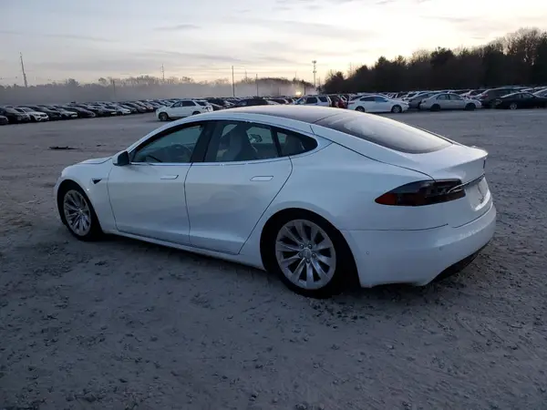 5YJSA1E29LF362274 2020 TESLA MODEL S - Image 2