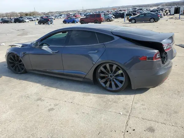 5YJSA1E29LF391581 2020 TESLA MODEL S - Image 2